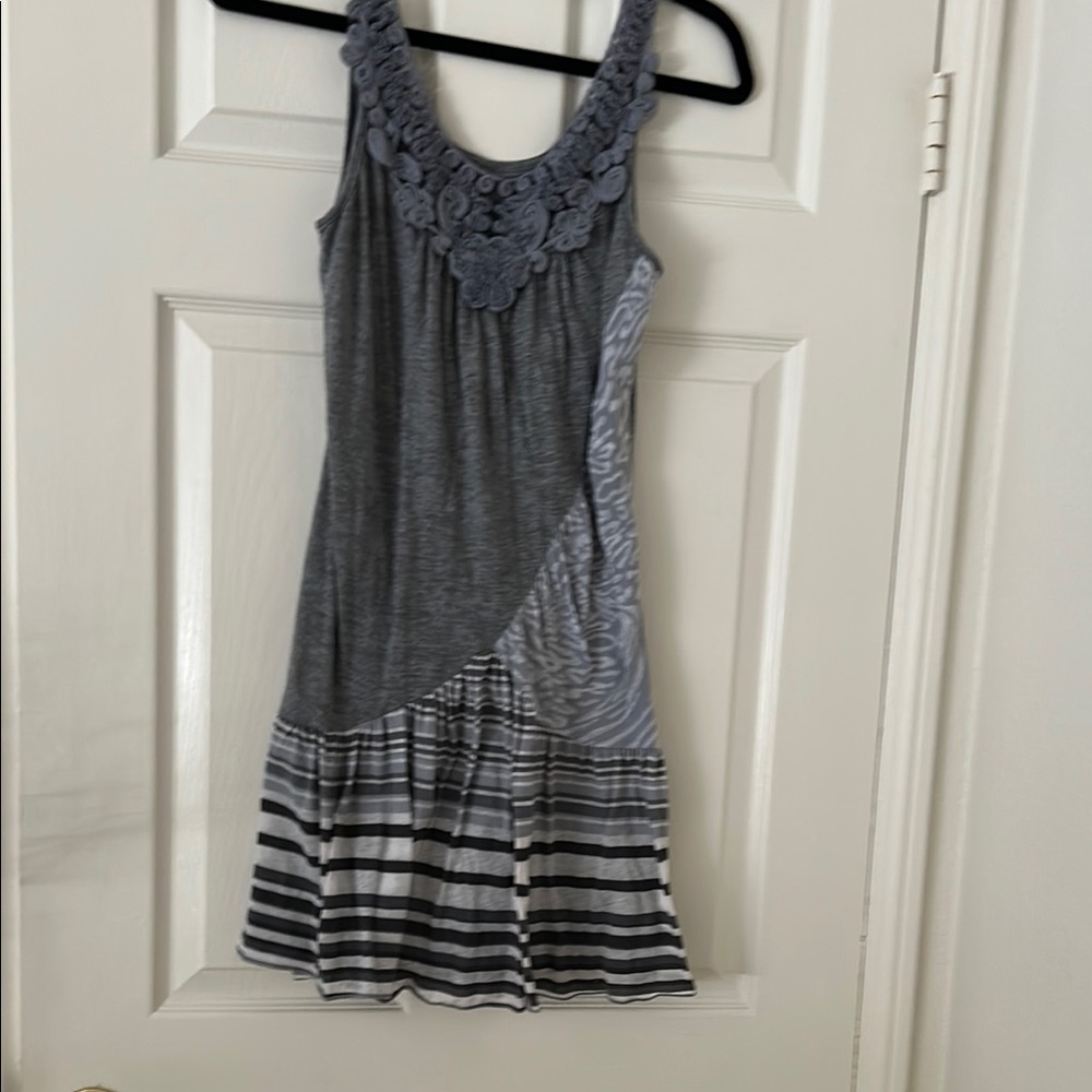 Sleeveless dress